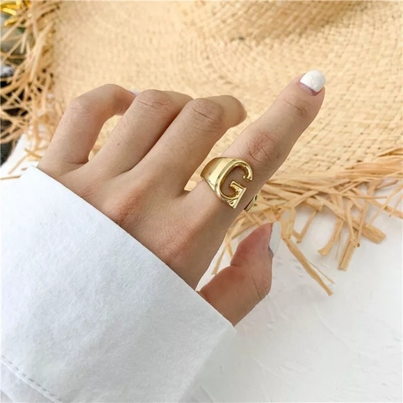 Initial gold adjustable ring - C - Picture 5 of 5